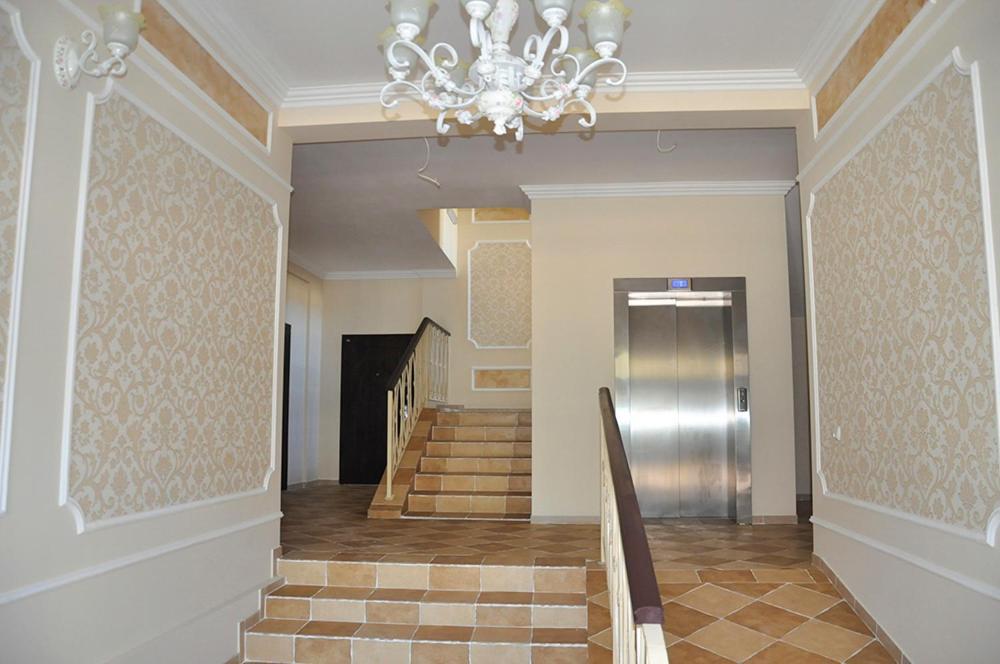 Luxury Emerald Apartments 이르핀 외부 사진