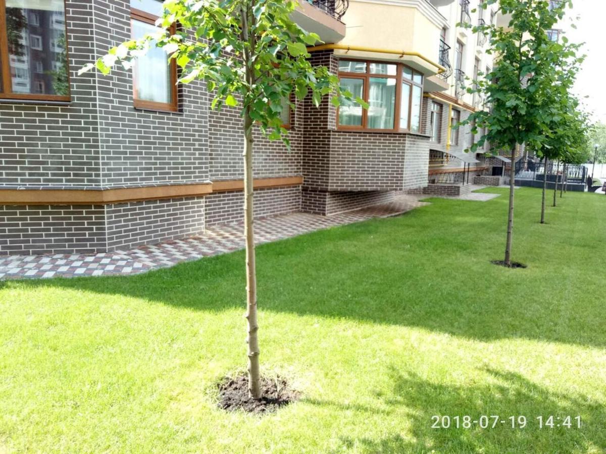 Luxury Emerald Apartments 이르핀 외부 사진